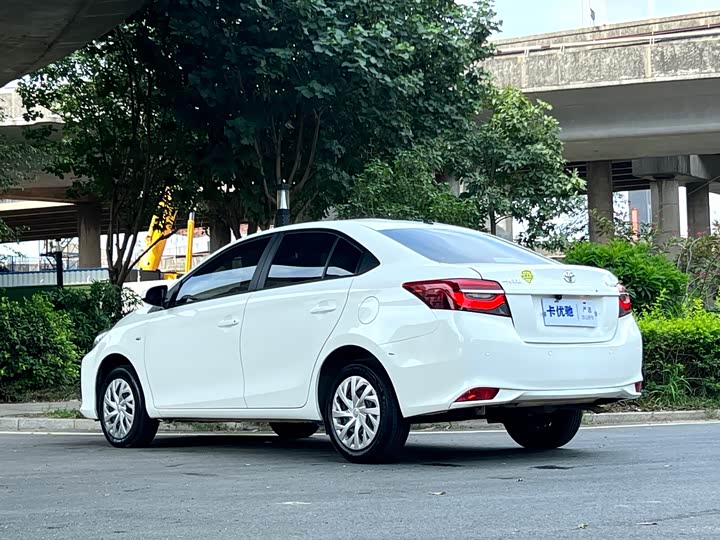 Toyota Vios, 2022 — фото 7 из 9