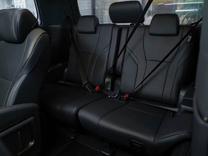 Toyota Alphard, 2025 — фото 7 из 9