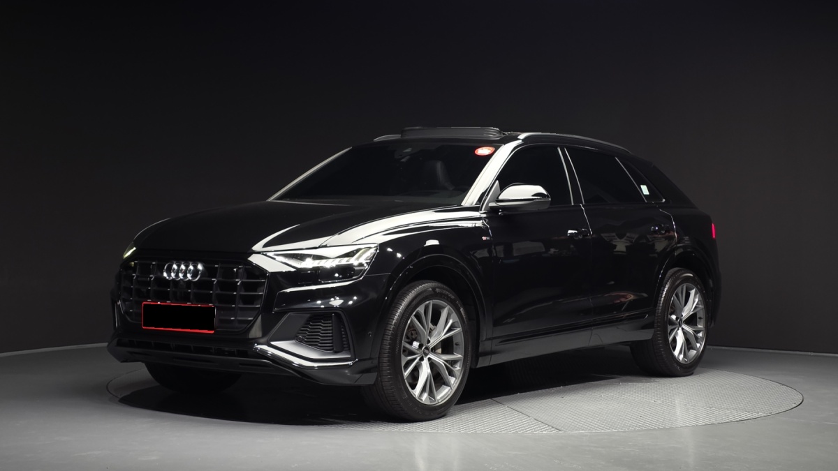 Audi Q8, 2022 — купить в Орле под ключ