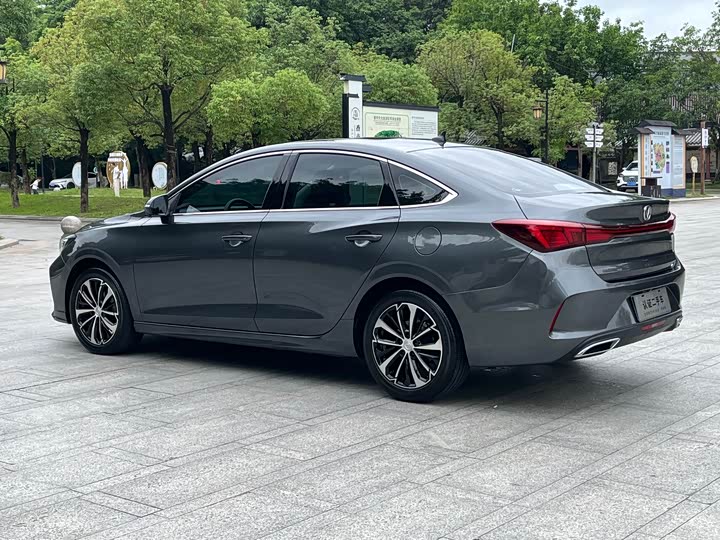 Changan Eado Plus, 2022 — фото 4 из 9