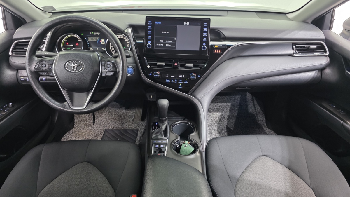 Toyota Camry, 2023 — фото 7 из 12