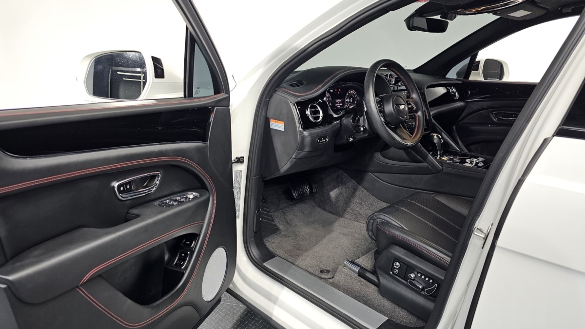 Bentley Bentayga, 2024 — фото 9 из 12