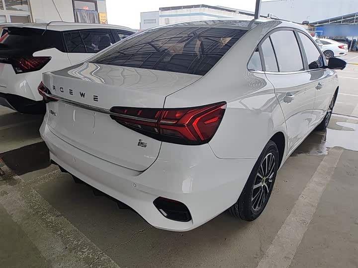 Roewe i5, 2023 — фото 7 из 9