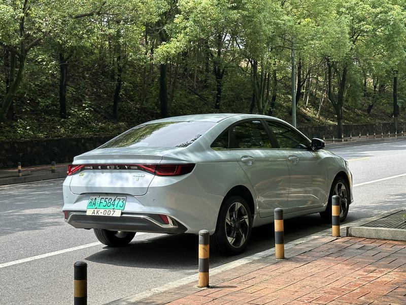 Geely Emgrand L Hi·P Hybrid, 2022 — фото 7 из 12