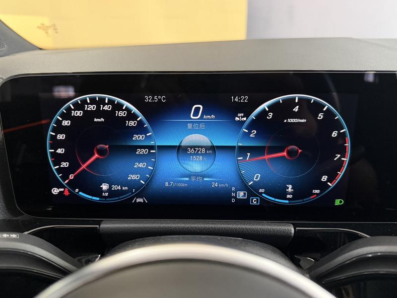Mercedes-Benz GLA-Class, 2023 — фото 10 из 12