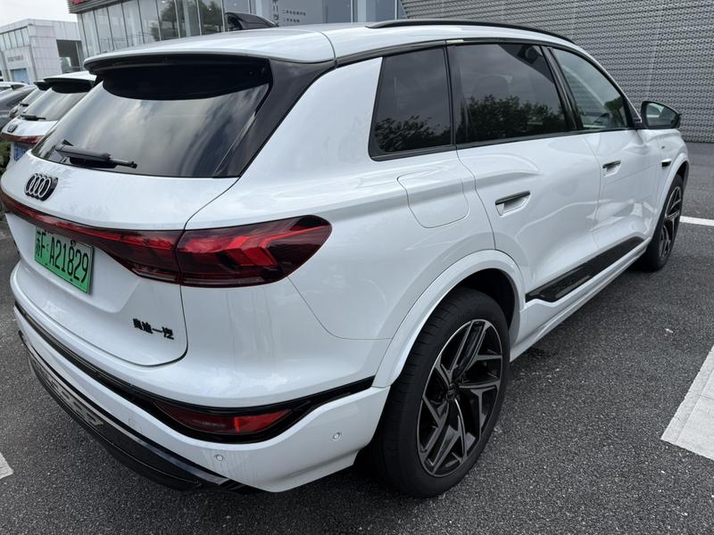 Audi Q6L e-tron, 2025 — фото 5 из 12