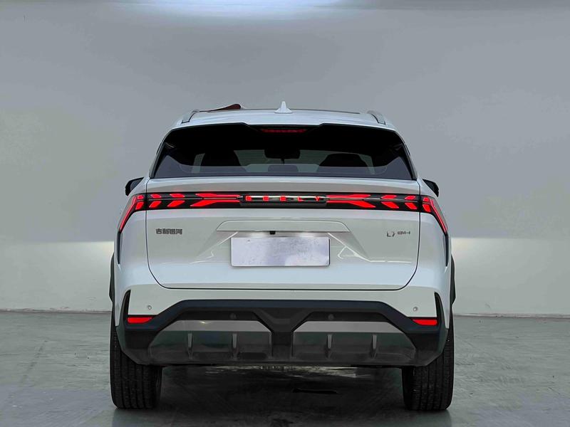 Geely Galaxy L7, 2024 — фото 5 из 10