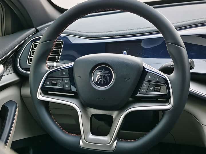 BYD Qin Plus, 2022 — фото 7 из 9
