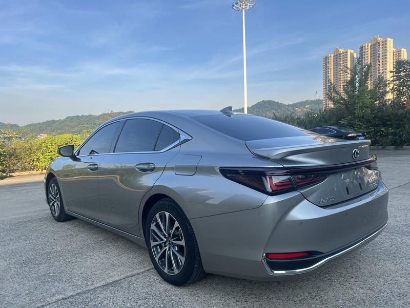 Lexus ES, 2024 — фото 4 из 11