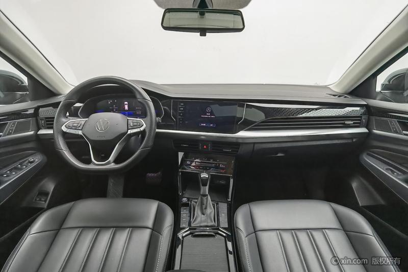 Volkswagen Passat Hybrid, 2023 — фото 8 из 12