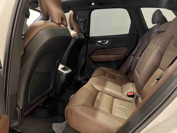 Volvo XC60, 2025 — фото 9 из 9