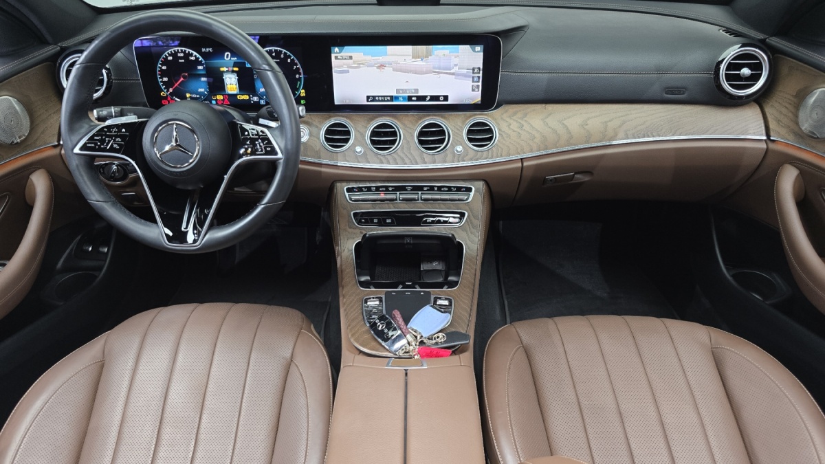 Mercedes-Benz E-Class, 2022 — фото 7 из 12