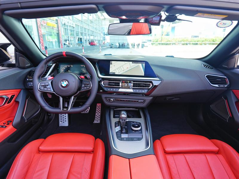 BMW Z4, 2023 — фото 6 из 9