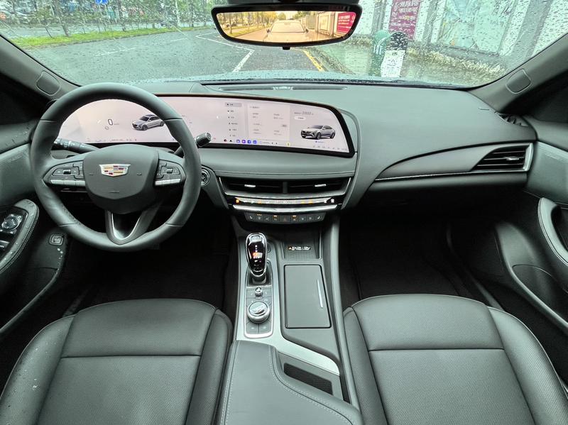 Cadillac CT5, 2025 — фото 6 из 9