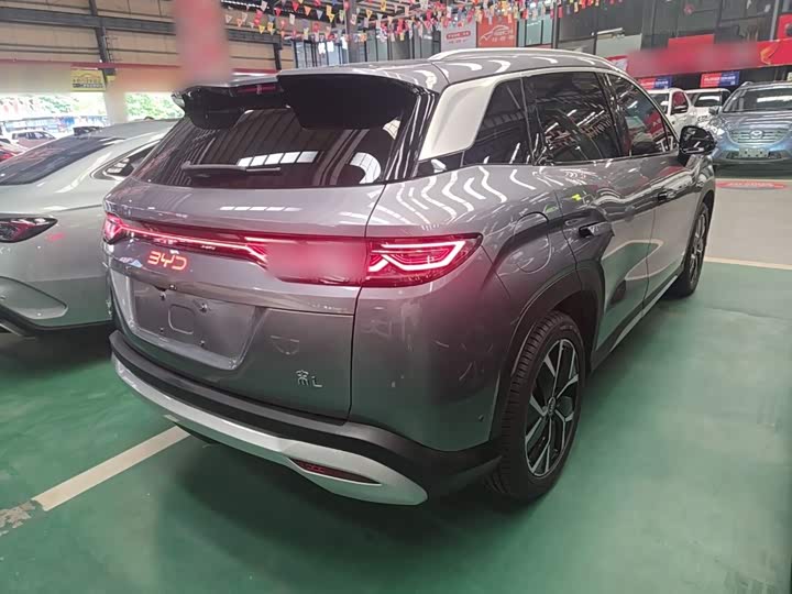 BYD Song L DM-i Hybrid, 2024 — фото 7 из 9