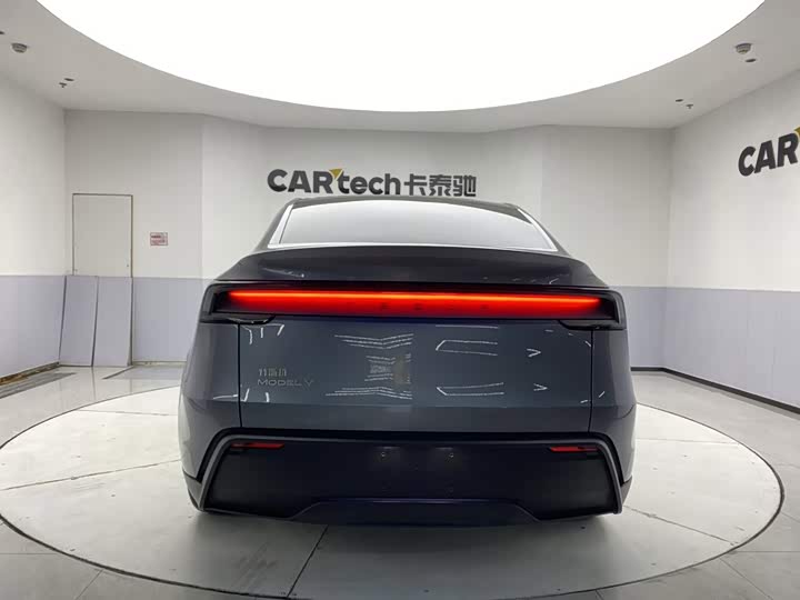 Tesla Model Y, 2025 — фото 6 из 9