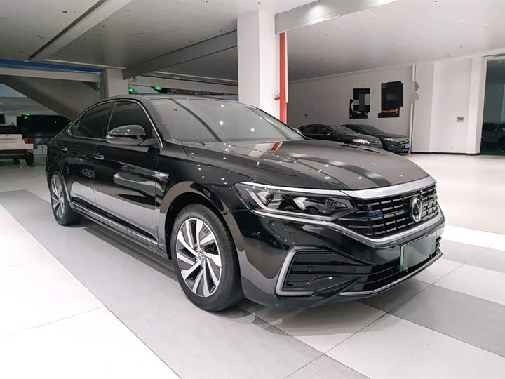 Volkswagen Passat Hybrid, 2022 — фото 4 из 9