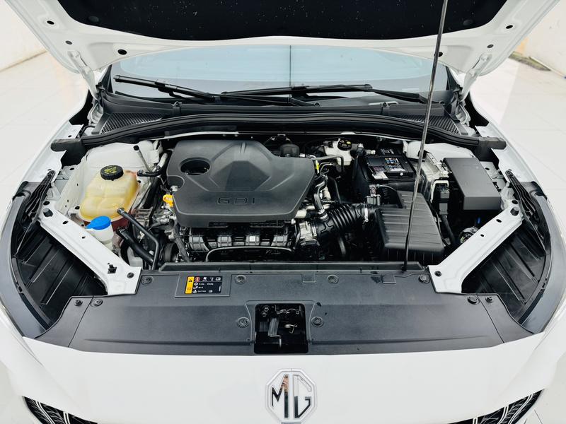 MG Motor 5, 2025 — фото 10 из 12