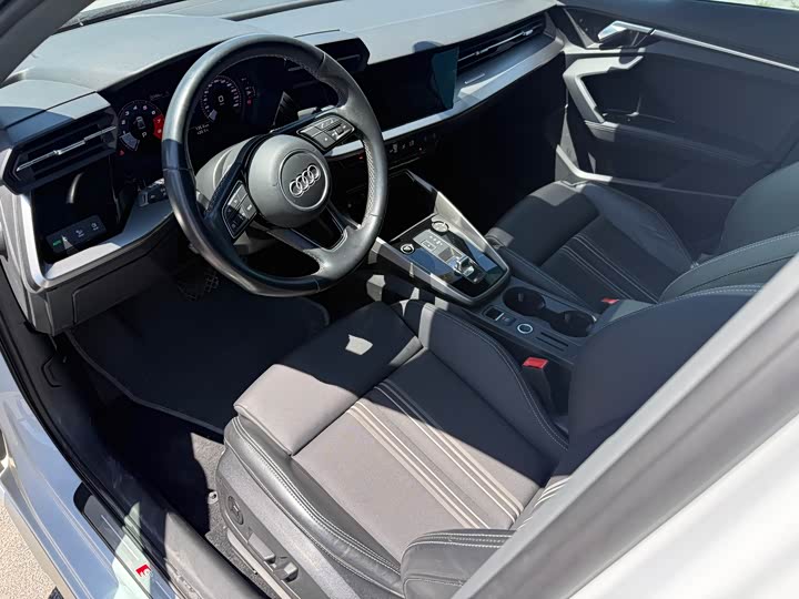 Audi A3, 2023 — фото 6 из 9