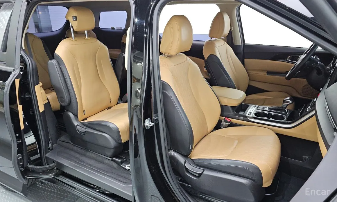 Kia Carnival, 2022 — фото 11 из 12