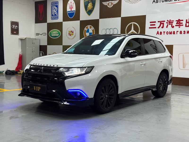 Mitsubishi Outlander, 2022 — купить в Кирове под ключ