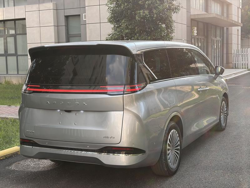 BAIC Arcfox Wendao V9, 2026 — фото 6 из 12
