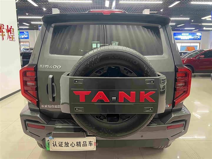 Tank 400 Hybrid, 2023 — фото 5 из 9