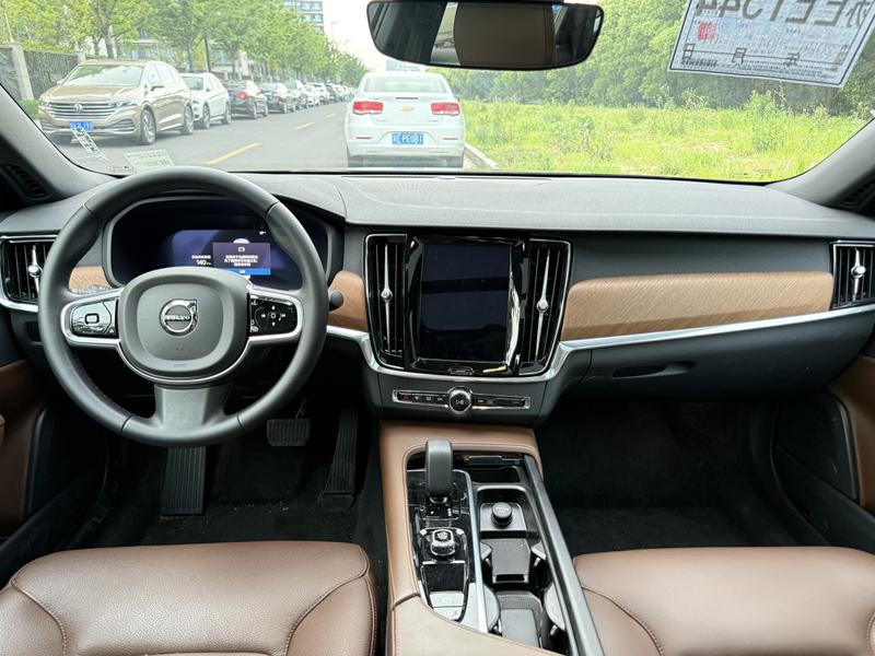 Volvo S90, 2025 — фото 8 из 12