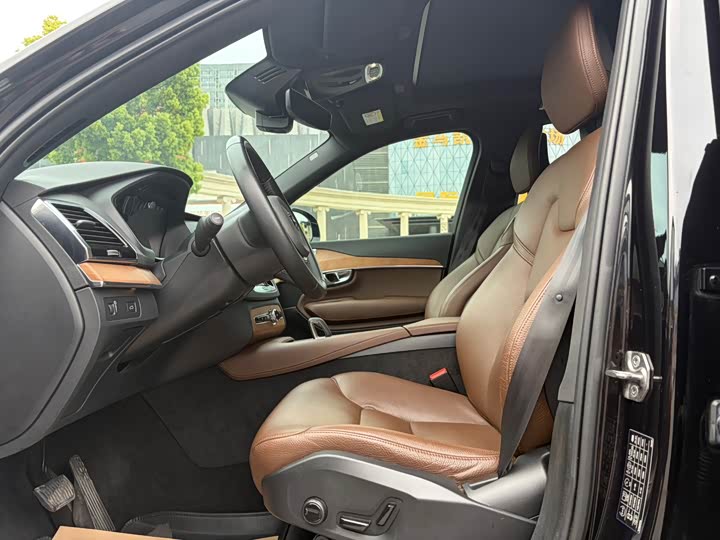 Volvo XC90, 2021 — фото 5 из 9