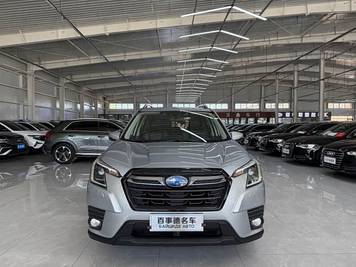 Subaru Forester, 2022 — фото 2 из 9