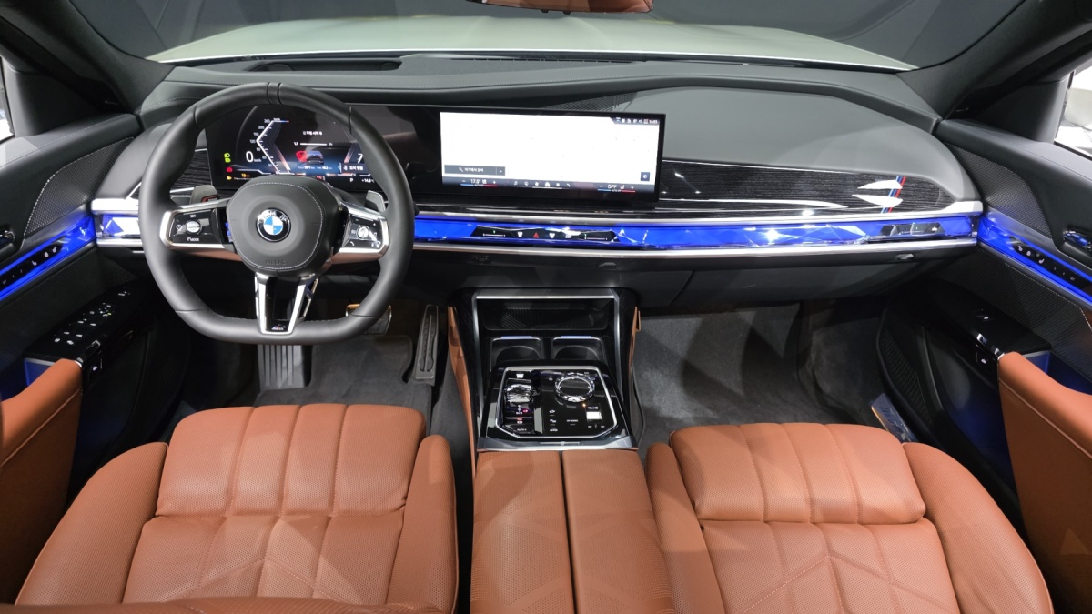 BMW 7 Series, 2025 — фото 6 из 12