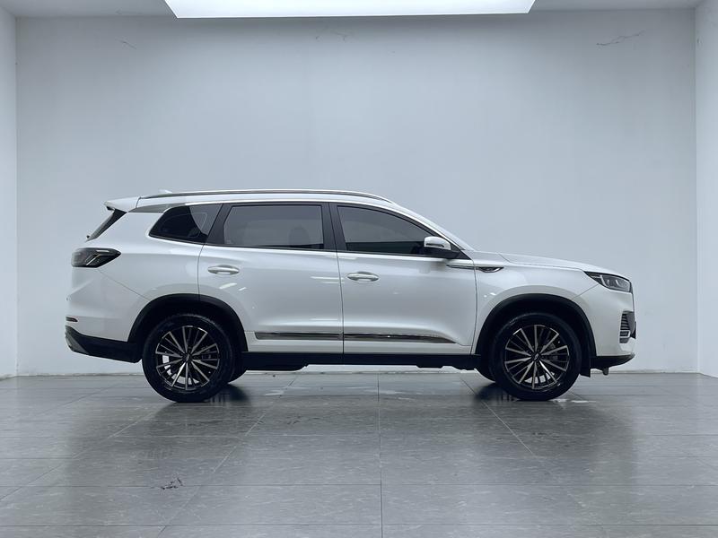 Chery Tiggo 8 Plus, 2022 — фото 8 из 12