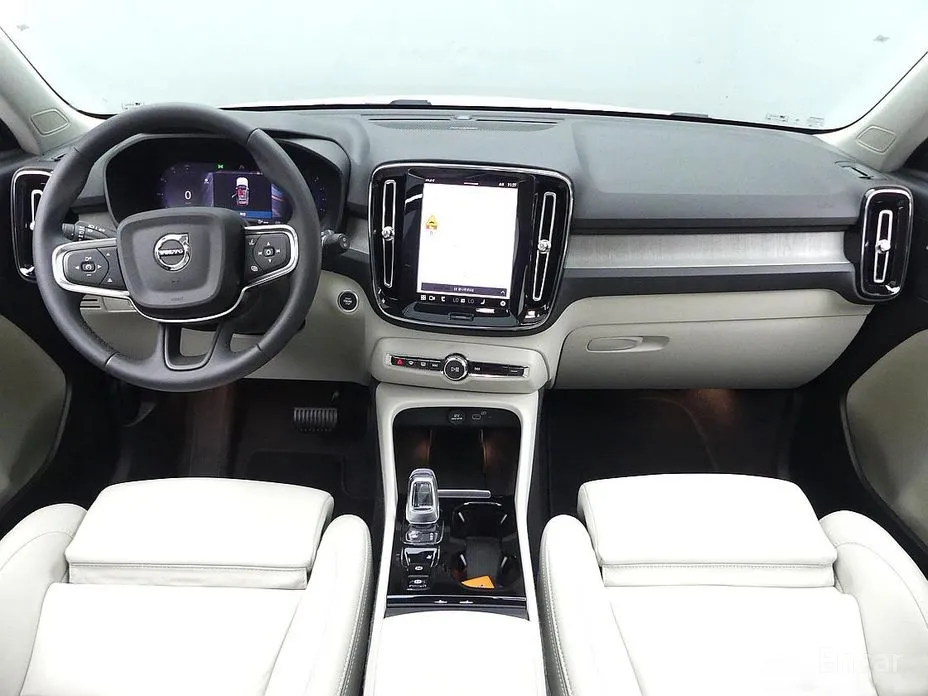 Volvo XC40, 2024 — фото 7 из 12