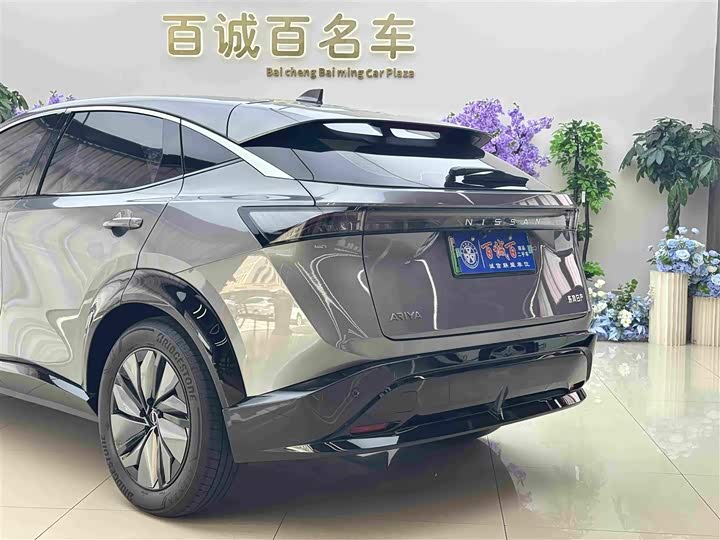 Nissan Ariya EV, 2024 — фото 8 из 9