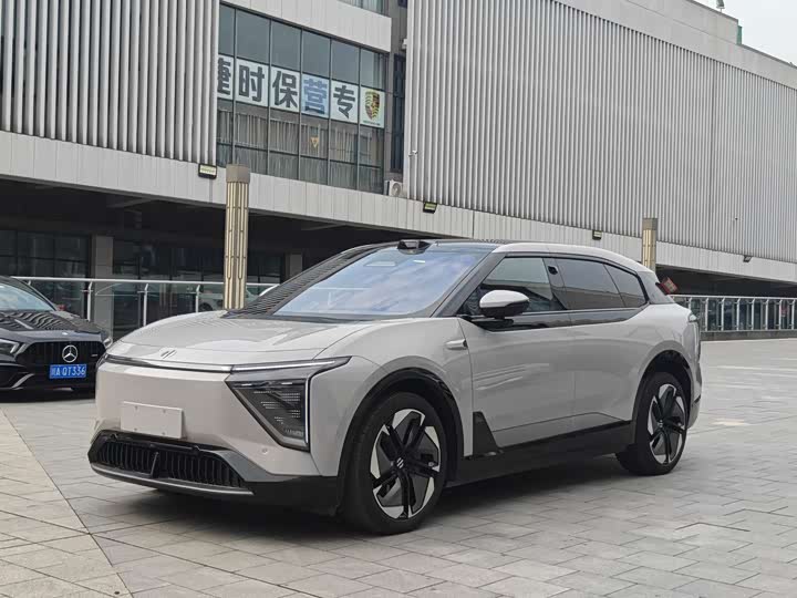 HiPhi Y, 2025 — купить в Брянске под ключ