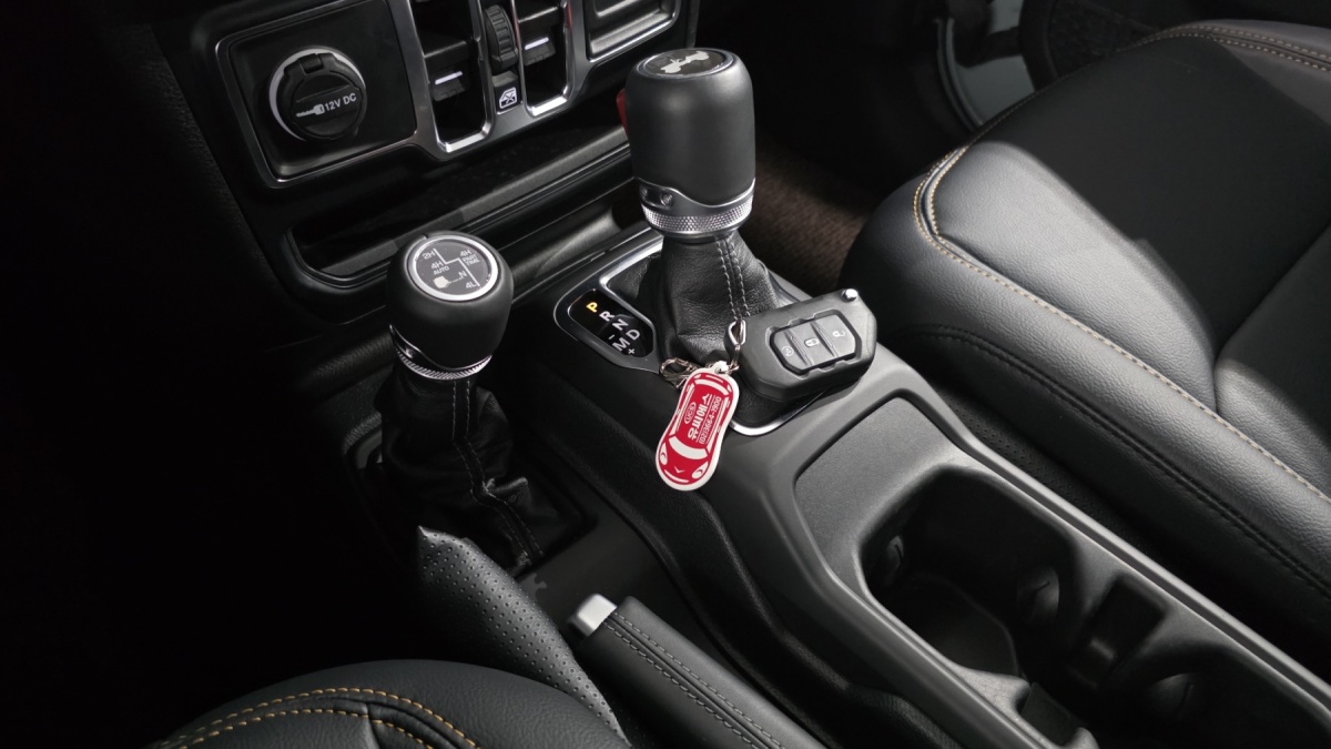 Jeep Wrangler, 2023 — фото 9 из 12