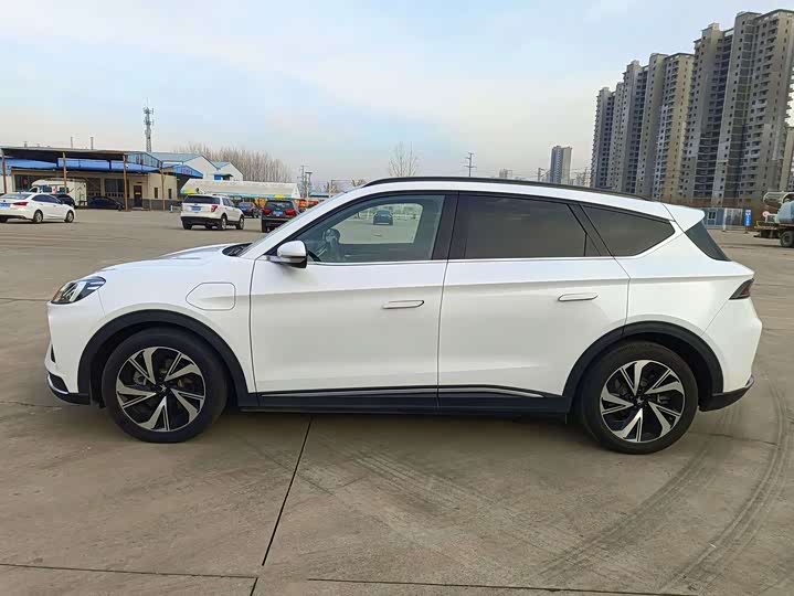 BAIC Arcfox Alpha T, 2023 — фото 7 из 9