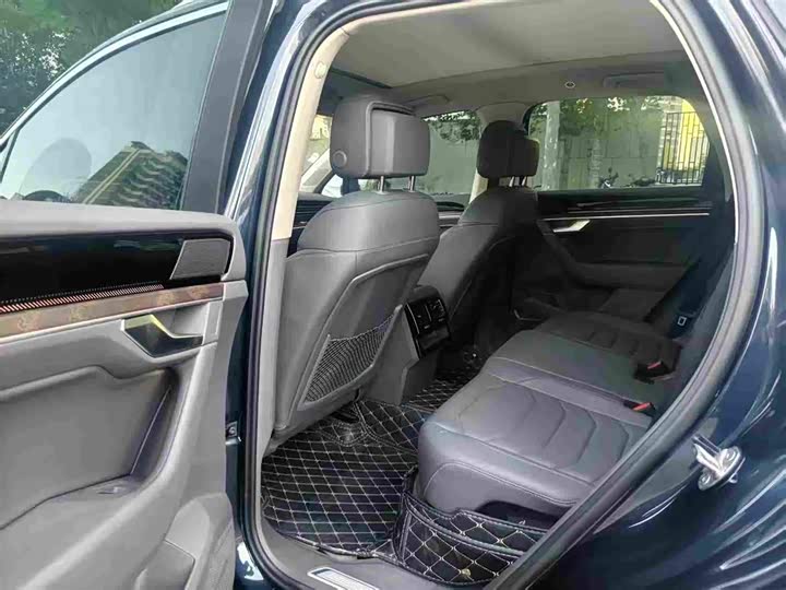 Volkswagen Touareg, 2025 — фото 4 из 5