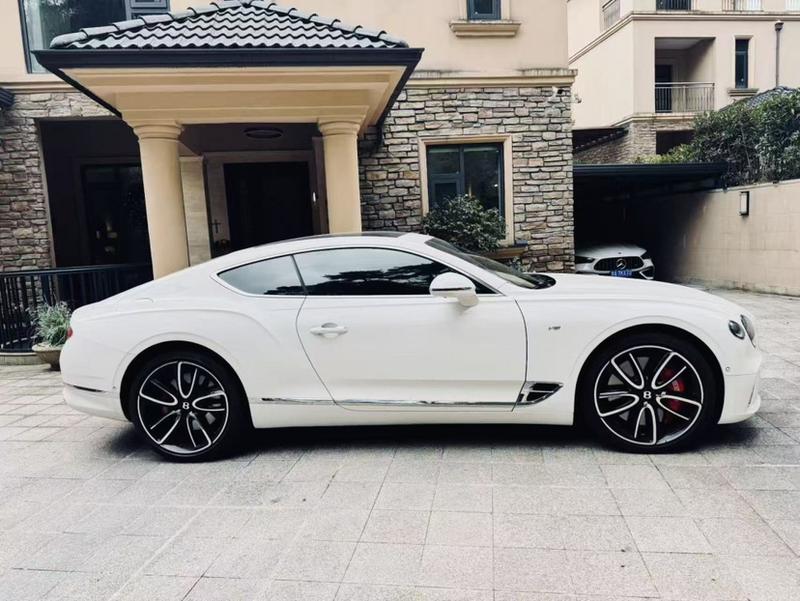 Bentley Continental GT, 2022 — фото 6 из 10