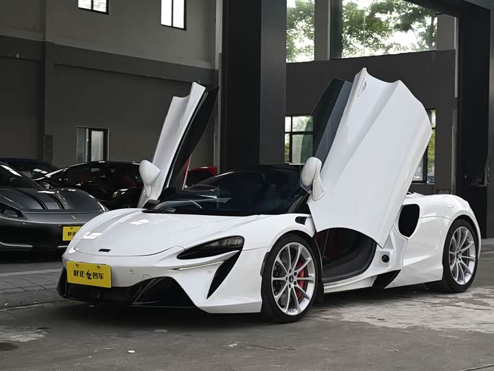 McLaren Artura, 2024 — купить в Ярославле под ключ