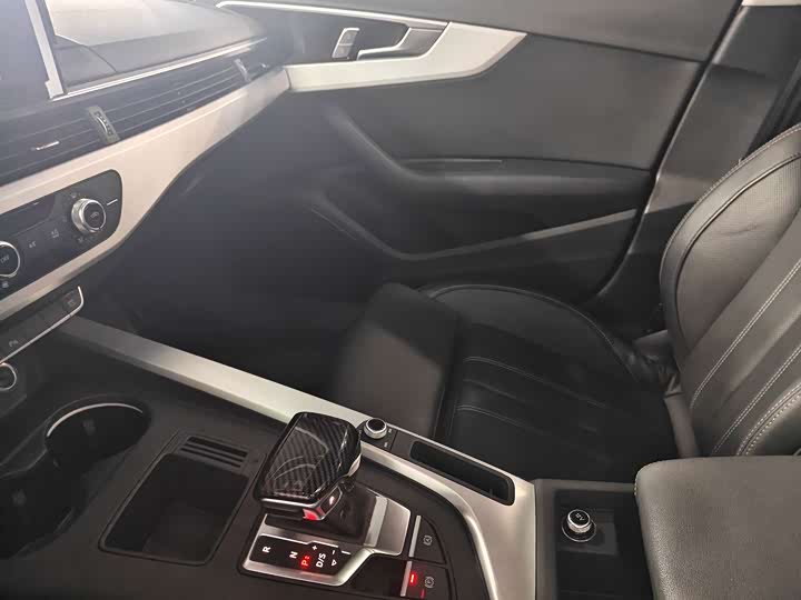 Audi A4L, 2023 — фото 9 из 9