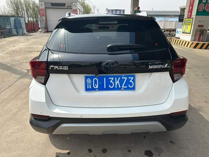 Toyota Yaris L Hatchback, 2022 — фото 8 из 9