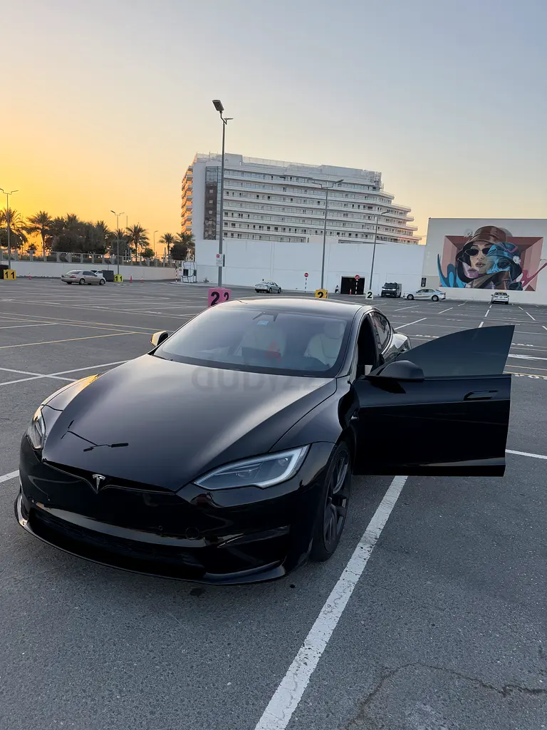 Tesla Model S, 2022