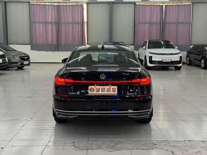Volkswagen Passat, 2023 — фото 8 из 9