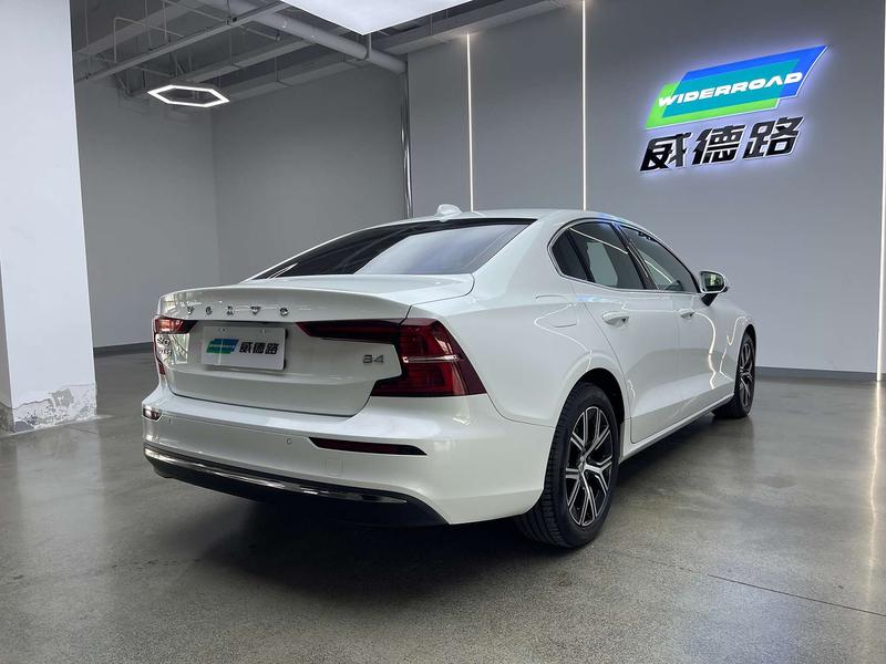 Volvo S60, 2025 — фото 6 из 12