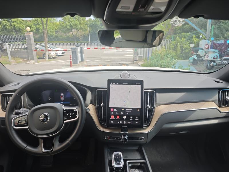 Volvo XC60, 2025 — фото 4 из 9
