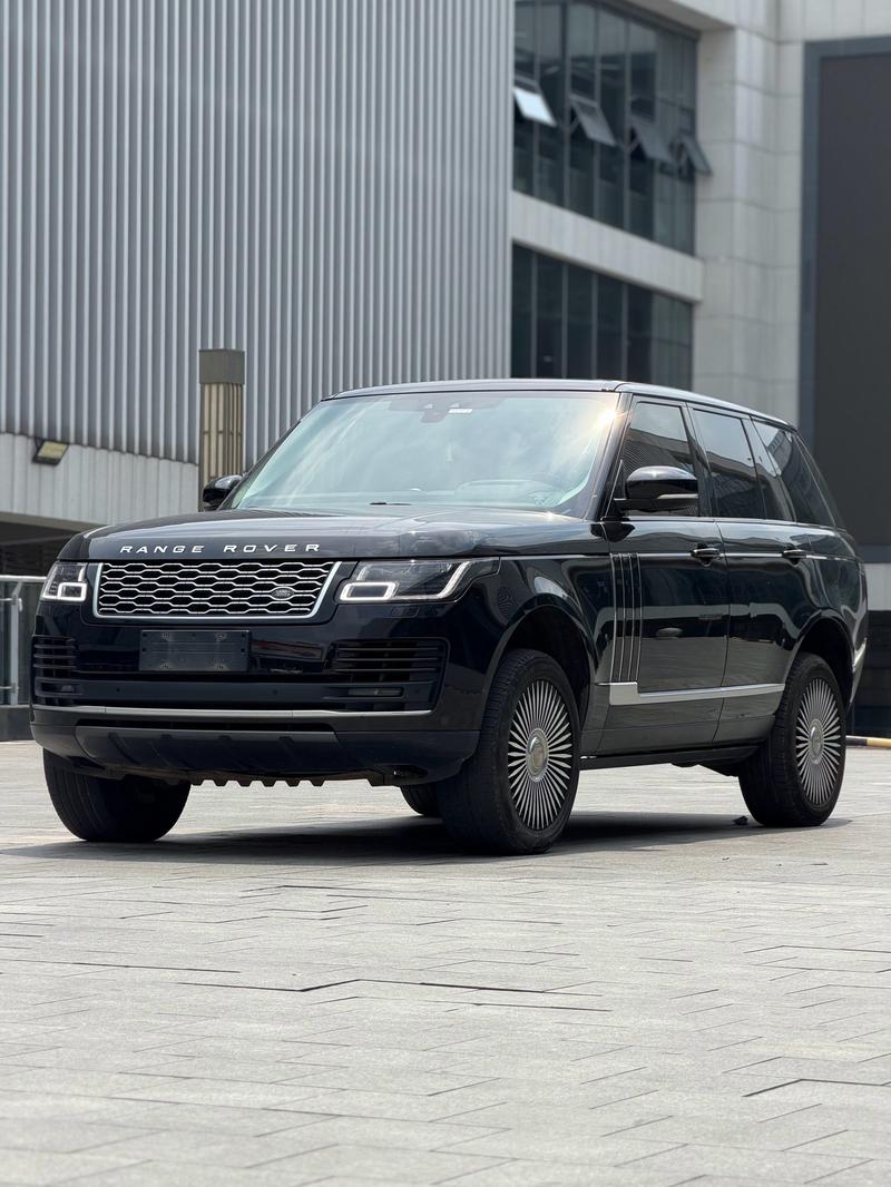 Land Rover Range Rover, 2022 — купить в Москве под ключ