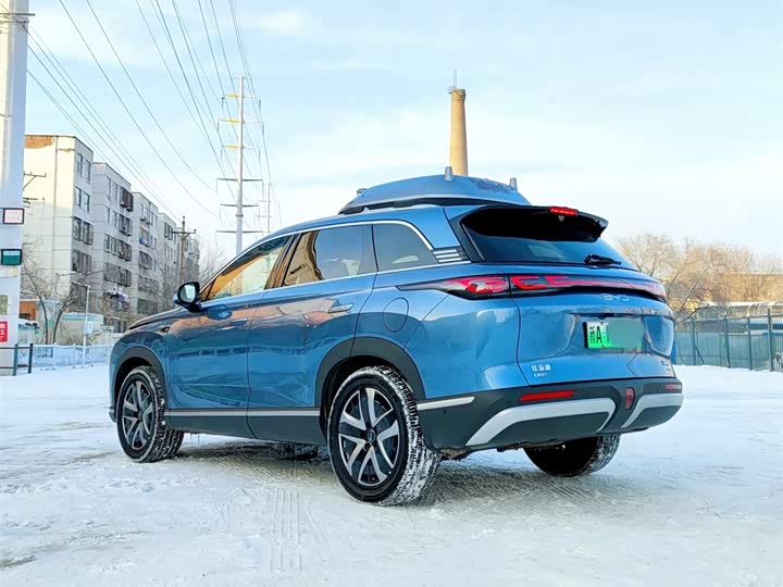 BYD Sea Lion 07 DM-i Hybrid, 2025 — фото 6 из 12