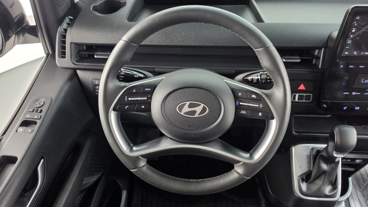 Hyundai Staria, 2024 — фото 12 из 12