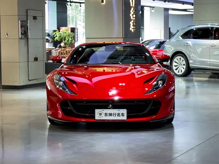 Ferrari 812, 2021 — фото 2 из 9
